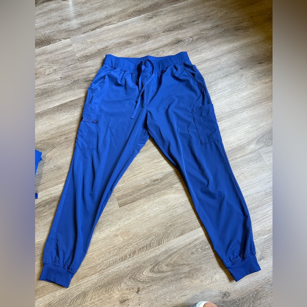 Jogger scrub pants